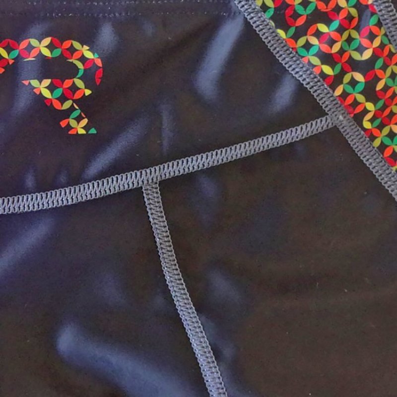 画像3: 【ネコポス対象商品】【アウトレット｜レッドSサイズ】TYR 水着 トレーニング用 (モザイク柄)｜ボクサータイプ (3)