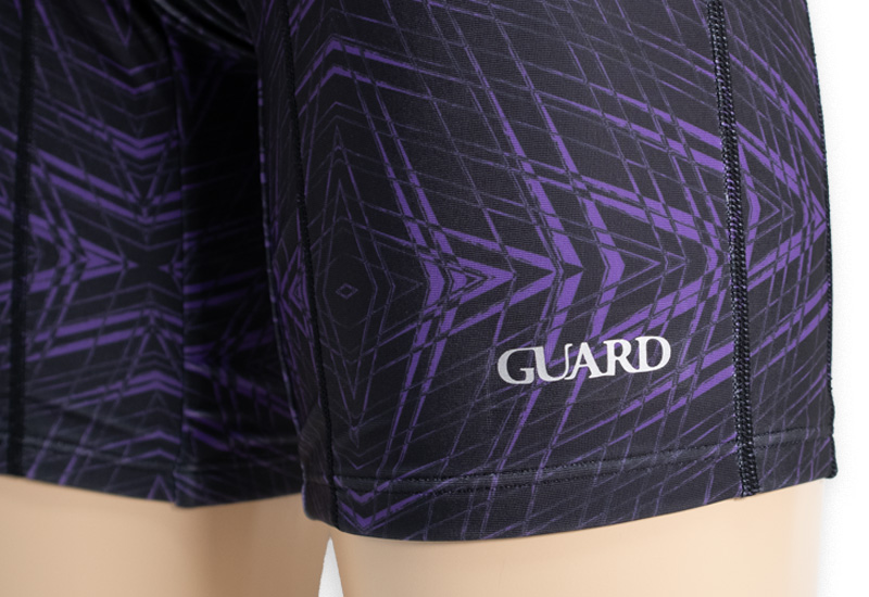 オリジナル水着の証であるGUARDロゴ